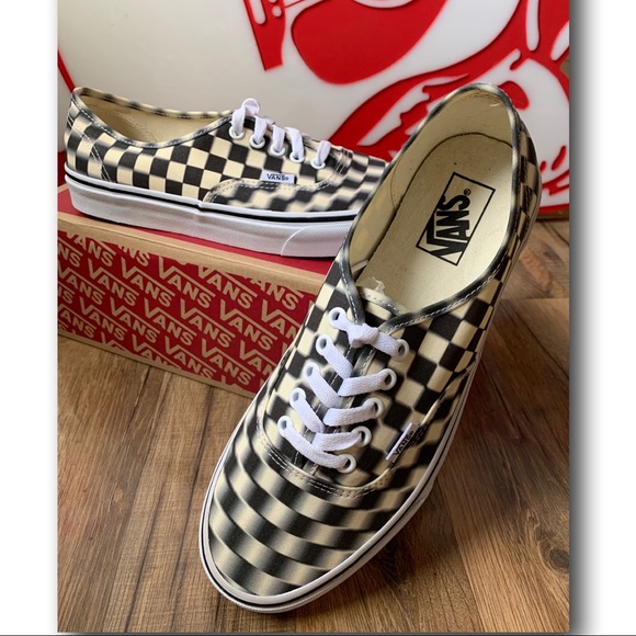 blur check authentic vans